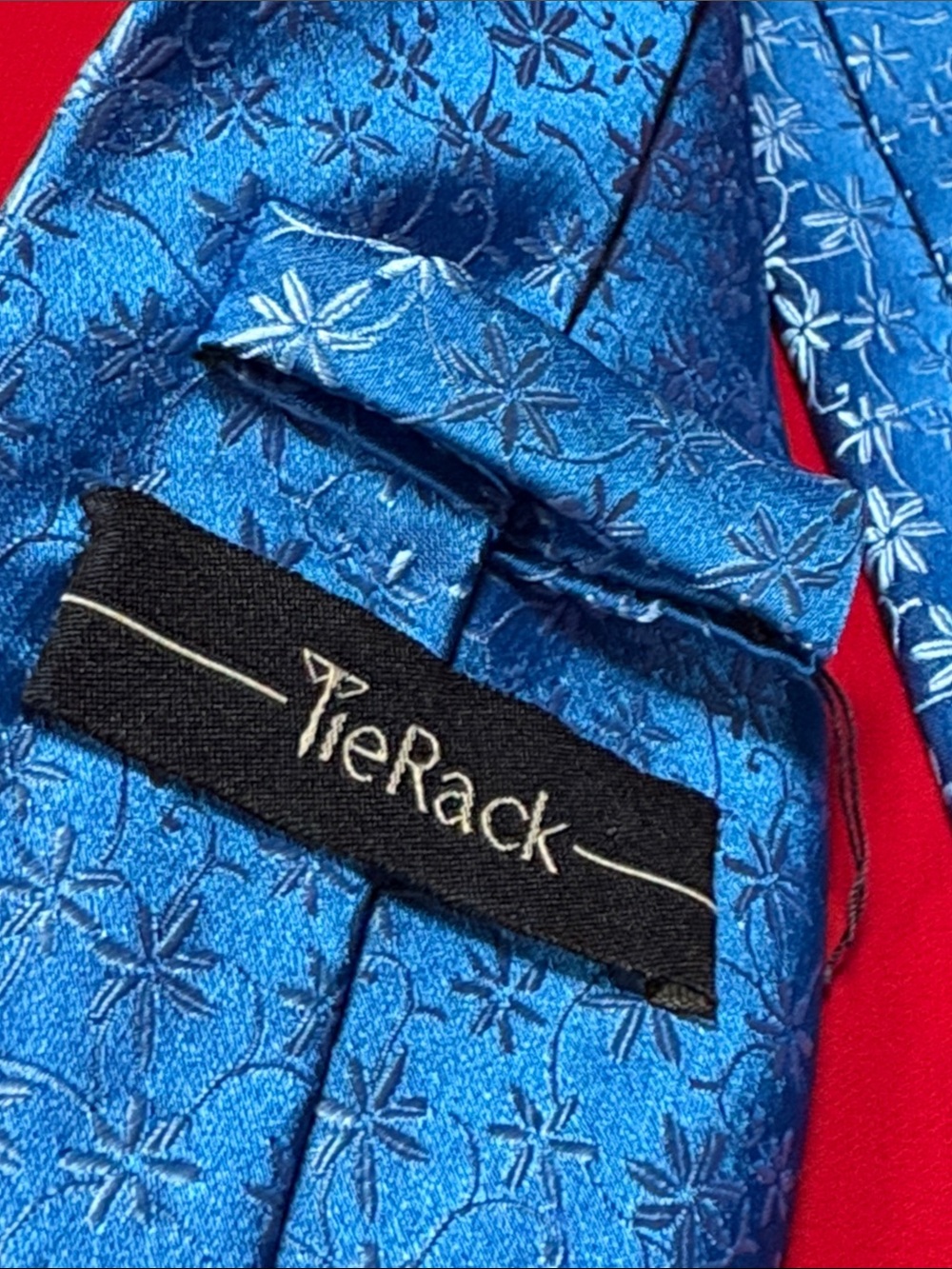 Tie Rack tie! - Picture 4 of 5